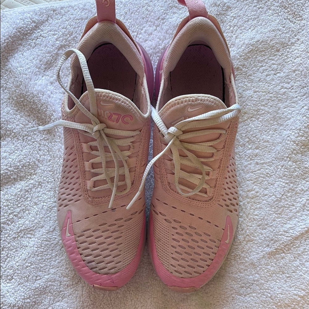 Nike Pink Sneakers Lightweight Textile Design